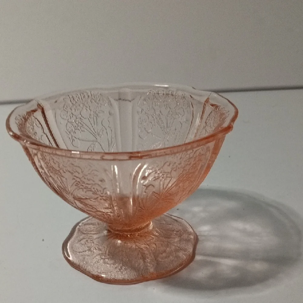 Vintage Pink Depression Glass Desert Bowl Made By Jeanette Glass In The 1930's